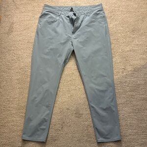 Vuori Men's Dusty Blue Meta Pants